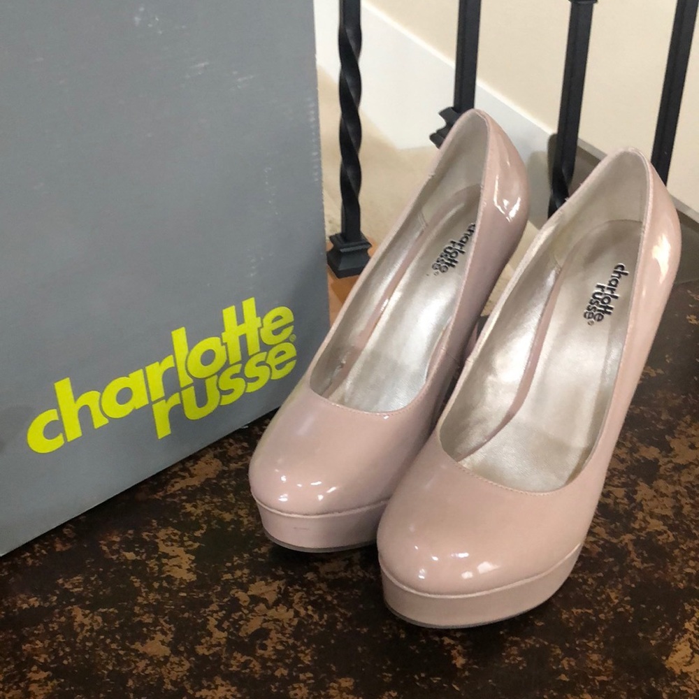 CHARLOTTE RUSSE Nude Pumps